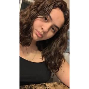 Meet your Posher, Adriana